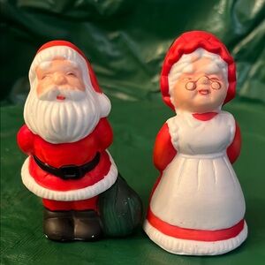 Santa and Mrs. Claus Holiday Salt & Pepper shakers- Red and White